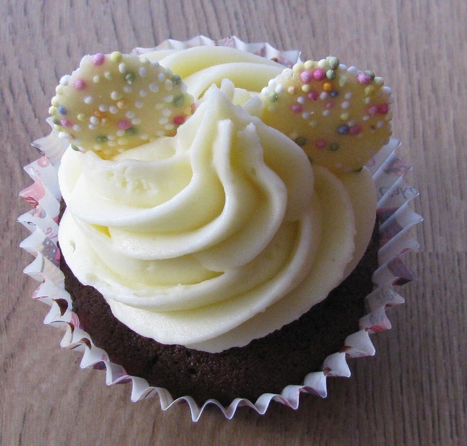 _LACupcakes's tweet photo. After a wee break from baking cakes and cupcakes, we are reopening for orders on 1st March.  🍰😀. https://t.co/CAhEyCDGFG #falkirk #larbert https://t.co/vmdS21APxB