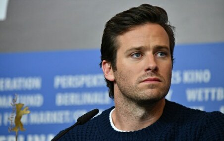 ArmieHammerSpa's tweet photo. Fotos de Armie Hammer durante la rueda de prensa en el Berlin Film Festival (Berlinale) https://t.co/U49bBKR2ZA