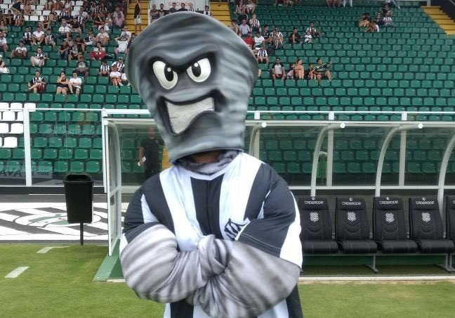 FuteCatarinense's tweet image. Esse aqui não Fez proerd, Ta travado e incentiva os Adolescentes a usarem Drogas