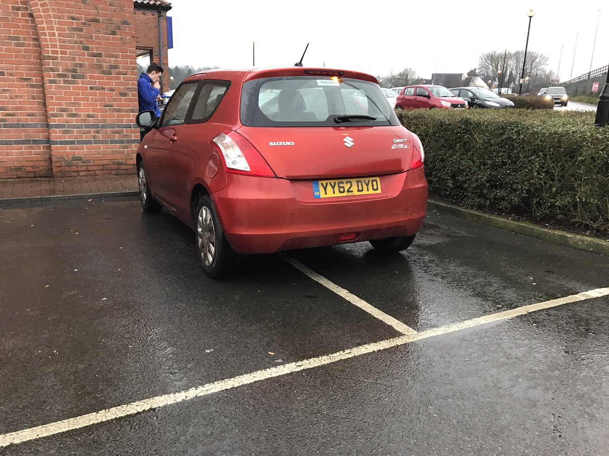 RGPhotos's tweet photo. And what do we think of these people #CanNotDrive https://t.co/cAL6X0iY69