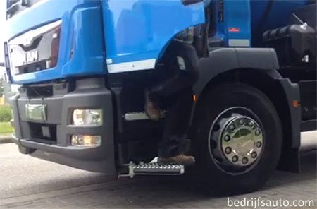 logistica.co (@logistica_co) on Twitter photo Un pequeño paso para un conductor, un salto gigante para la humanidad ;) <a href="/MANtrucksNL/">MAN Truck & Bus</a> <a href="/MAN_Group/">Blue Man Group</a> bedrijfsauto.com/product_Gemco-… Un pequeño paso para un conductor, un salto gigante para la humanidad ;) <a href="/MANtrucksNL/">MAN Truck & Bus</a> <a href="/MAN_Group/">Blue Man Group</a> bedrijfsauto.com/product_Gemco-…