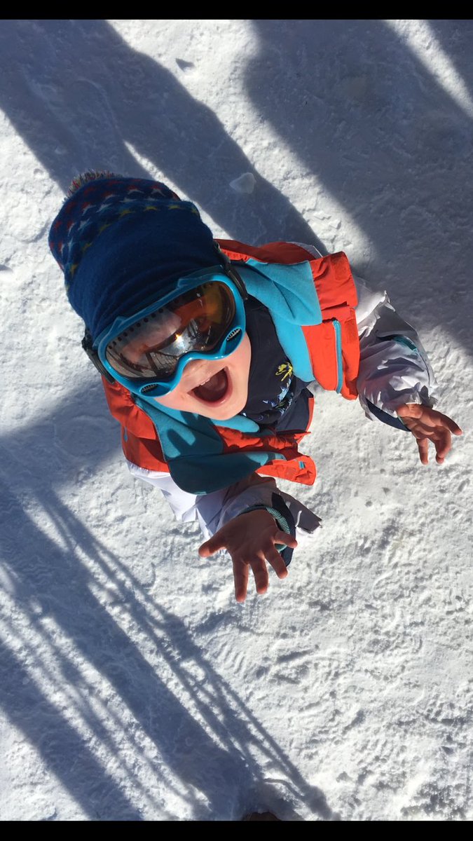 Morealps's tweet photo. That feeling when you've had an amazing last day on the mountain! @Morealps #larosiere #lesarcs #valdisere #family #skiing #snow #kidsrock https://t.co/4SwD71HDxr