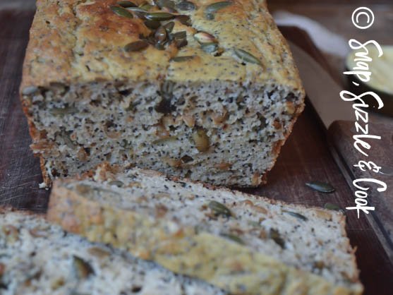 inge_loker's tweet photo. This #banting #seedloaf is a winner. #Healthy #glutenfree #LCHF #cleaneating Click on the link for #recipe https://t.co/I6NDZ4Uv7V https://t.co/RkerJMKRQi