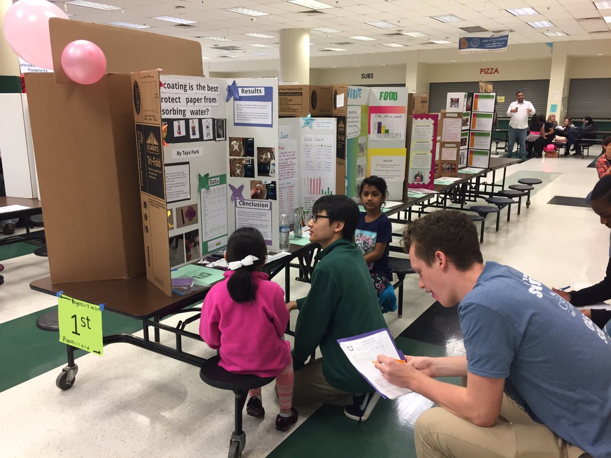 cobbscience's tweet photo. Cobb-Paulding Elementary Science Fair. Thanks to our teacher and student volunteer judges https://t.co/s7MxcfvL7Q