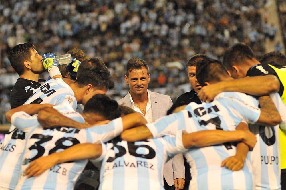 RacingPositivo's tweet photo. Que la vida te devuelva todo lo bueno que generaste en nuestro querido @RacingClub !!! Feliz cumpleaños @Diegococca1 https://t.co/BXUJFkrQZD