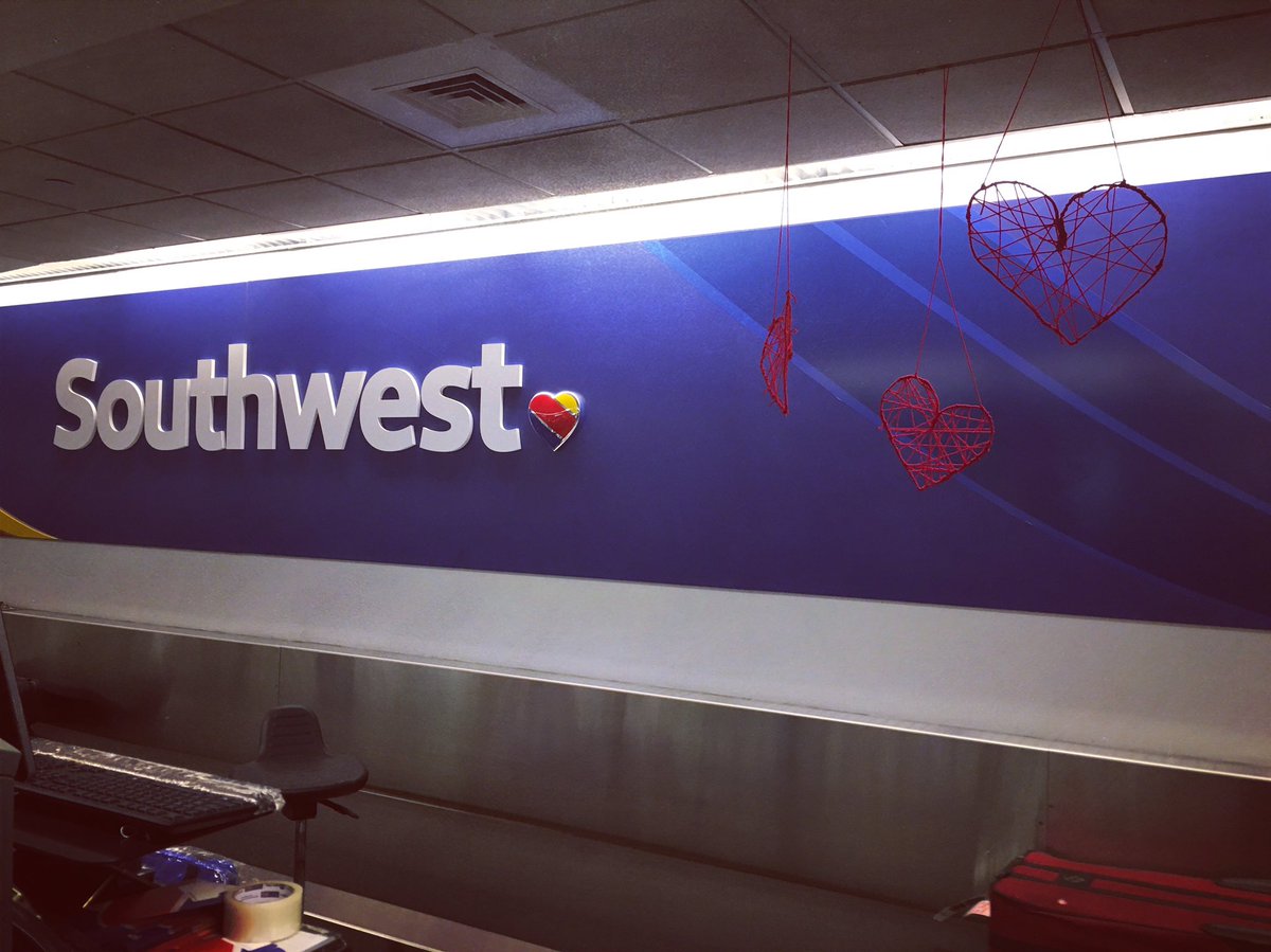 ActorJacktor's tweet image. 11 days, 3 states, 2 concerts, 1 audition, &amp;amp; 1 rec session. Let's go!🛫🎶 #Minnesota ➡️ #Iowa ➡️ #Chicago. #Southwest #TheTraderJoesofAirlines