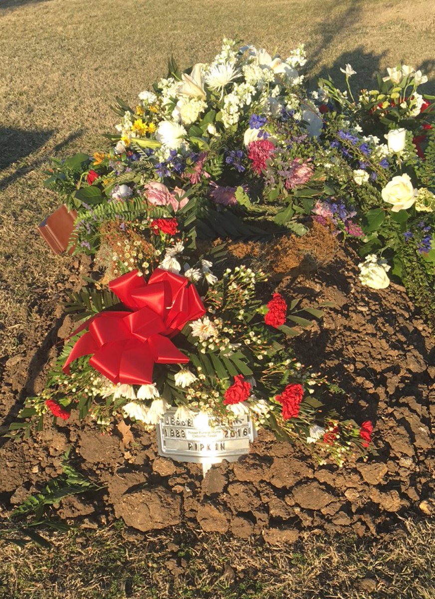 Bailey_Marie44's tweet photo. A year ago today,I was forced to wake up &go say goodbye to my brother for the last time.. #FlyHighJesse 💙🏍Our family will never be the same https://t.co/oOYfGjqbuc