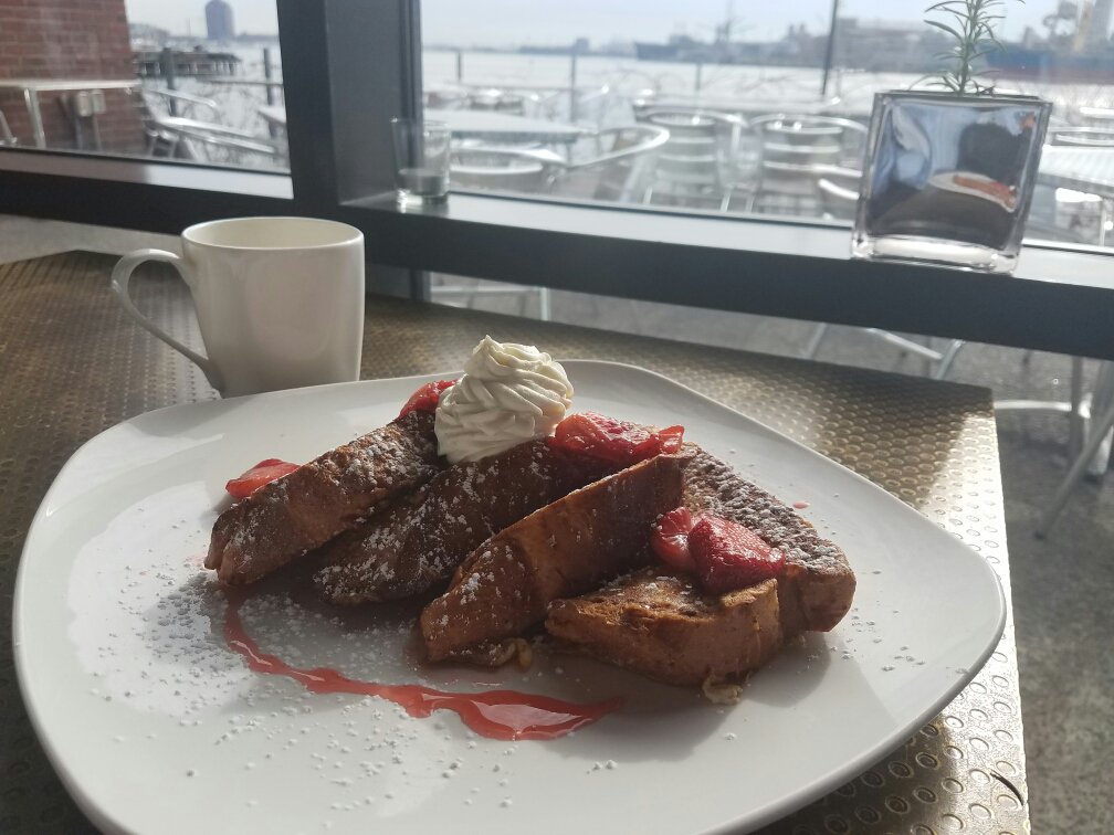 Coffee and French toast kinda morning. Brunch and bottomless until 2pm.