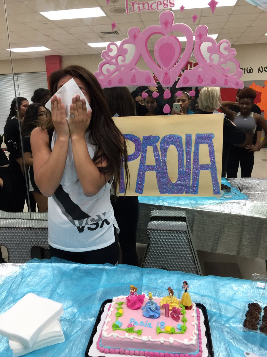 SterlingStars's tweet photo. Happy birthday to our phenomenal Captain, Paola👑🌟🎉🎊🎂 https://t.co/Mypy4QrMUw