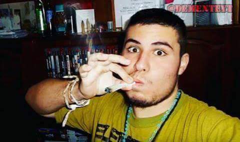 ObamaBlancoOK's tweet photo. Este HDP vende paco y marihuana a menores en @LaRepublicaDeLosNiños la policía lo detuvo con armas blancas 
#odioajuly3p #July3pHomofobico https://t.co/ITiZ5nze3Z