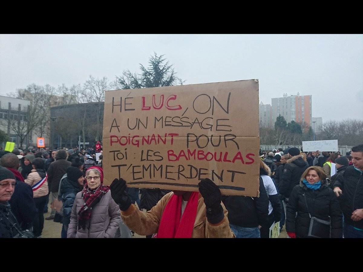 zouzoubchka's tweet photo. Message de #Bobigny 👍#justicepourtheo #LucPoignant https://t.co/17NnKzaZrg