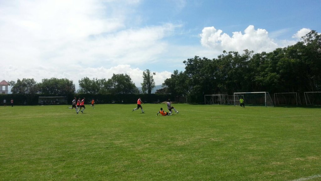 JuventusFCQuito's tweet photo. Termina el primer tiempo con el marcador 3-1 a favor de la #Juve ⚽️⚽️⚽️ https://t.co/JaaRNCmrUb