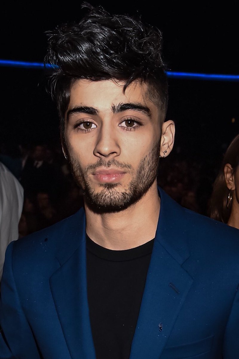 ZaynDailyVotes's tweet photo. RETWEET TO VOTE

#PillowTalk #BestMusicVideo #iHeartAwards 

Watch IDWLF: https://t.co/rPHmORXxj7 

FIFTY SHADES OF Z https://t.co/BiNtmhBVi7