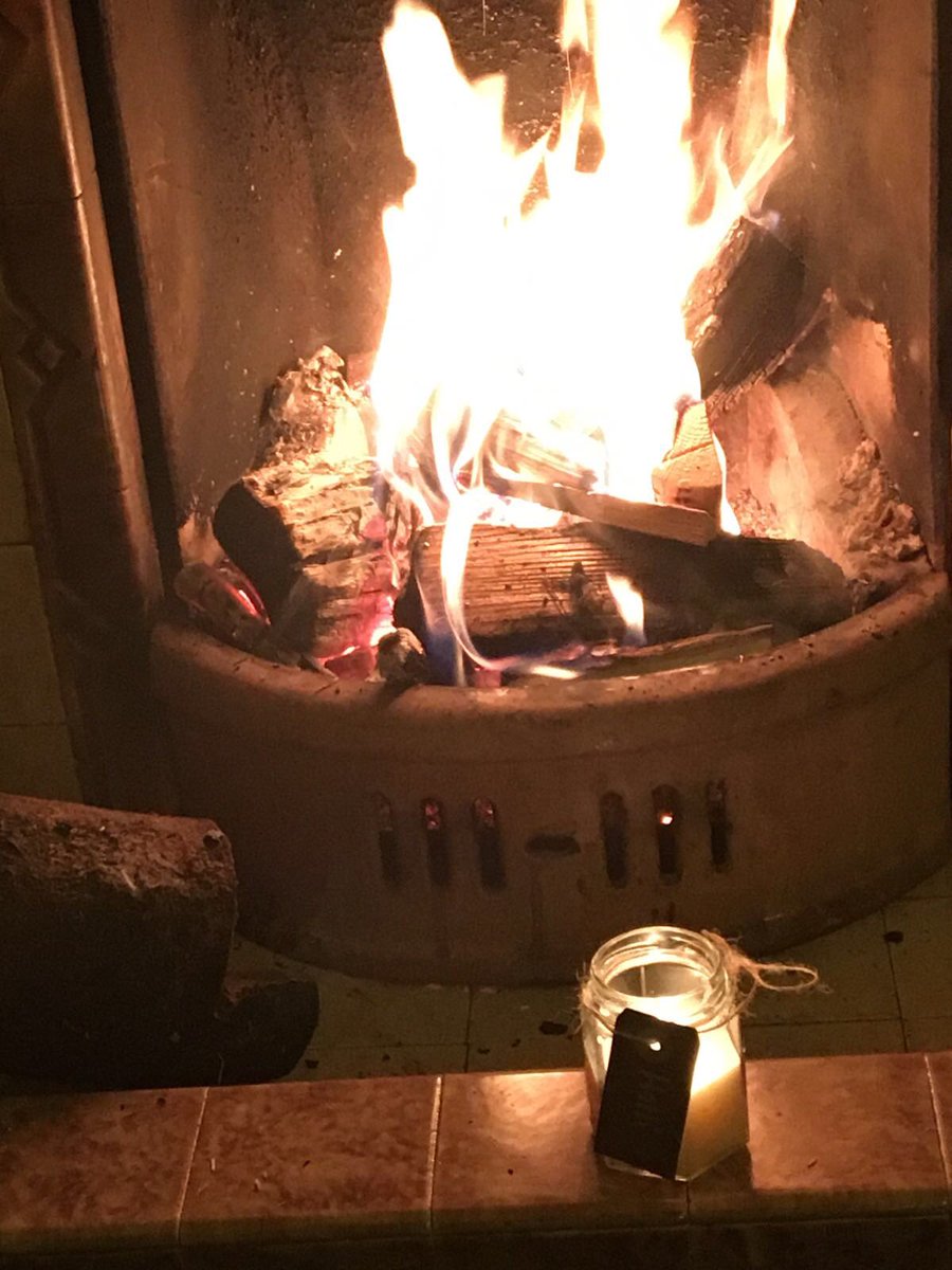 AkrillGifts's tweet photo. A couple of our loved up customers checked into a country cottage for the weekend &amp; took their @AkrillGifts #scented #candle - Great photos! https://t.co/5EayEJOzME