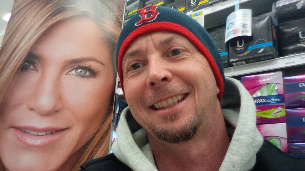 camkav8's tweet photo. Always enjoy sharing my bday with #jenniferaniston.  Pretty sure she has a different view out her window than me. https://t.co/TPMortUzRf