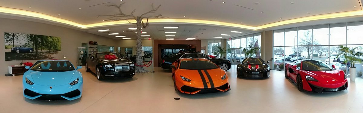 IvanKatz's tweet photo. #exoticcars #drivinivan #lamborghini #rollsroyce #mclaren #videocarreviews #ivankatz https://t.co/0xkJCvSYBI