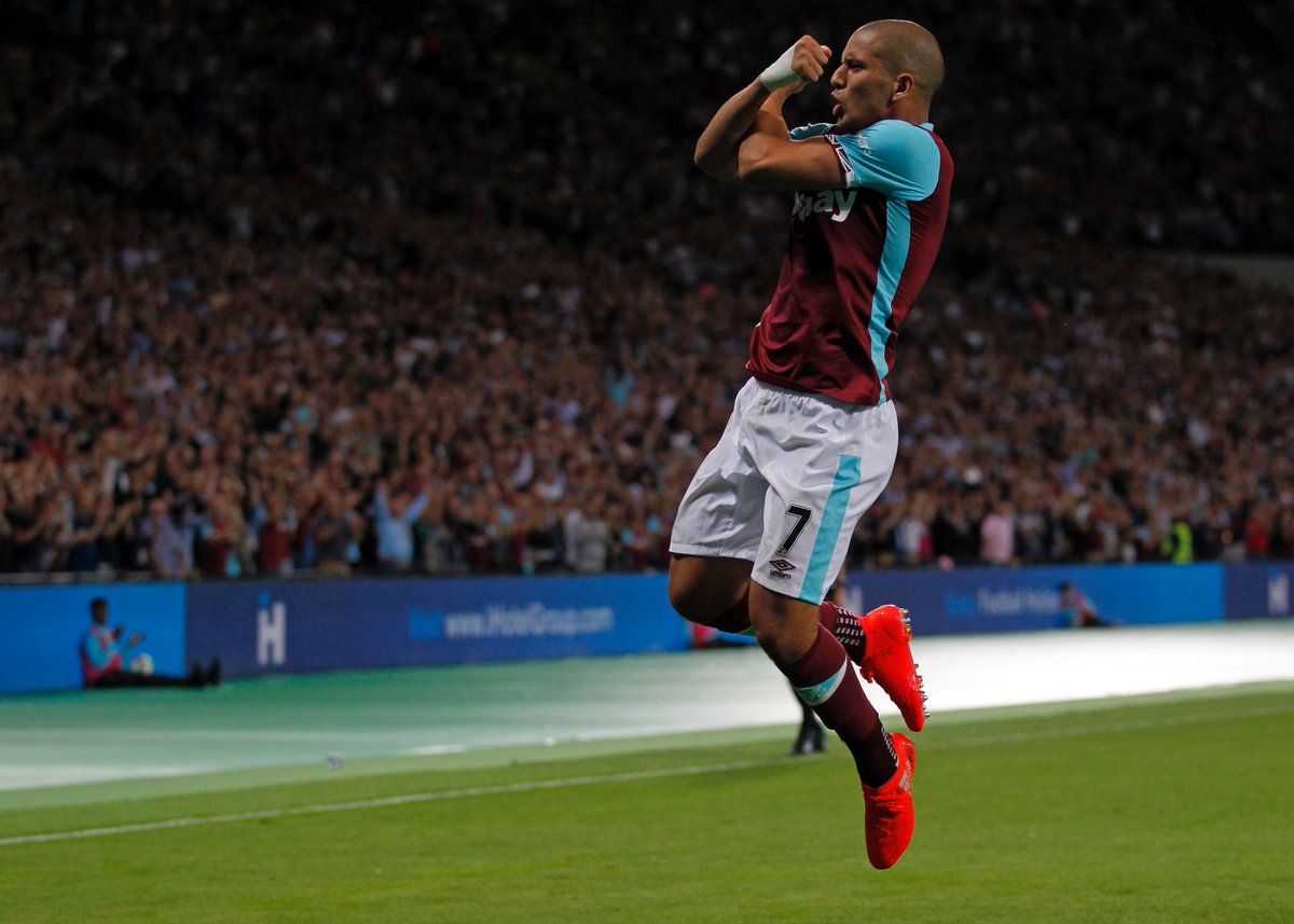 Sofiane Feghouli, Premier League'de toplam 2 isabetli şut attı ve bu şutları gole çevirmeyi başardı.