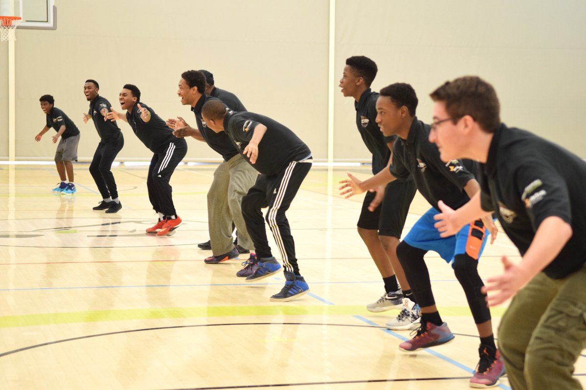Beyond_The_Rim's tweet photo. Staying on your toes is important during a game, here are our coaches demonstrating how its done. @CentennialEDU @MLSEFoundation #basketball https://t.co/9AA3XLHk47
