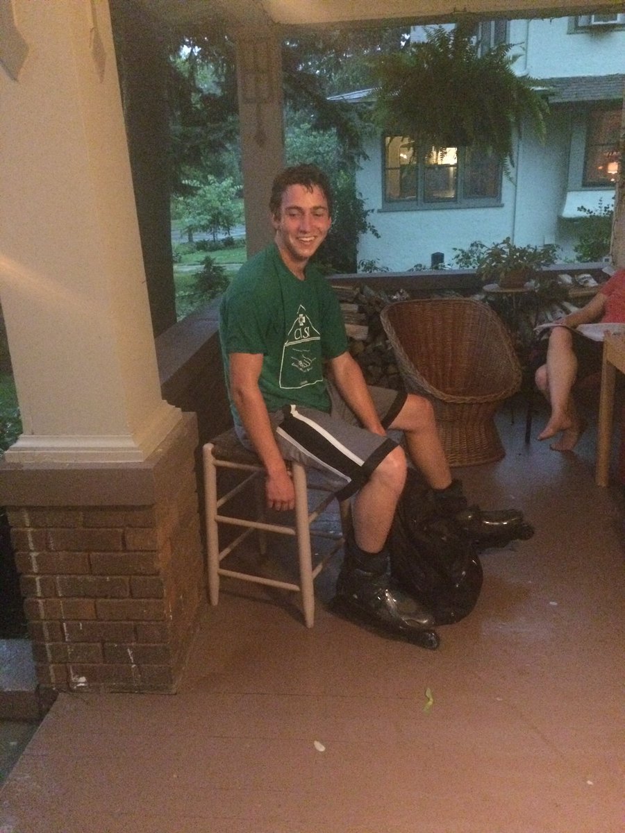 gavinreeder102's tweet photo. Happy 22nd Birthday JJ! @jjthuentethuent #deafmom #jjsexyface #ohno #cuz #pipets #blamemike #pacing #rustytaco #dontsleeponjc #tedcruz https://t.co/TKnyz0feIc