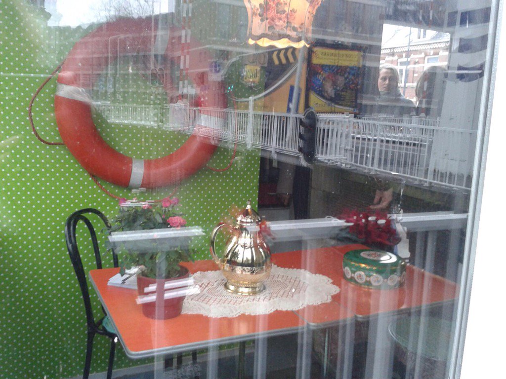 Elke donderdagochtend en vrijdagmiddag zit n bosschenaar  met de koffie klaar in #brugwachtershuisje orthenbrug