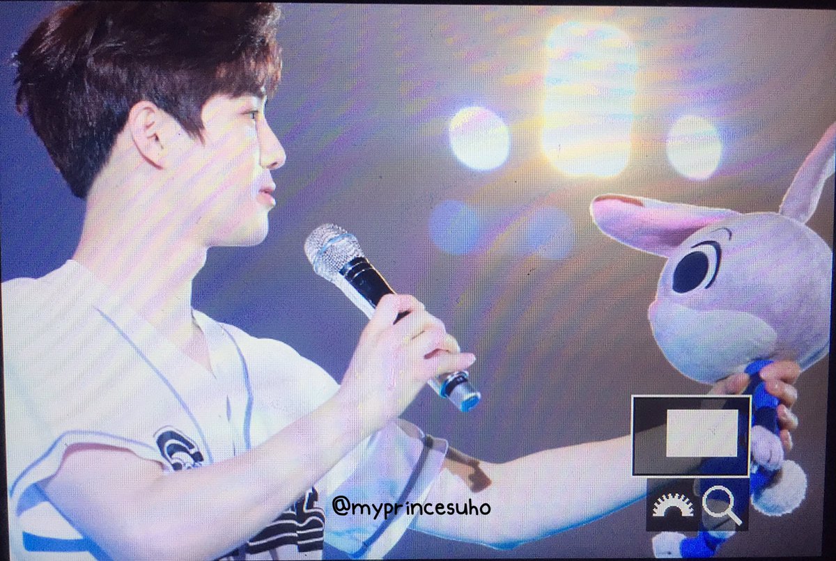 MyPrinceSUHO's tweet photo. 170211 주디 만났어🐰💕 https://t.co/eT9FFP3OxW