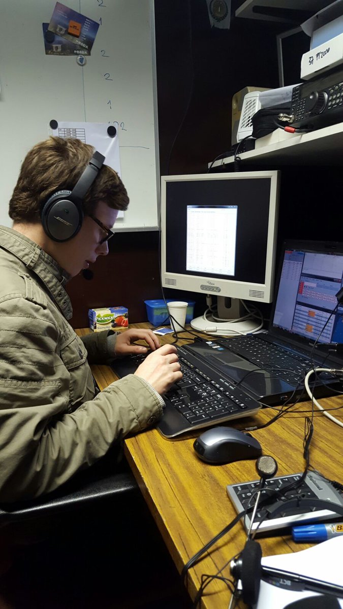 pa1aw's tweet photo. Florian #pb8dx operating #PI4COM in the #pacc contest
#veron https://t.co/AY8JafBCeZ #hamradio https://t.co/z3w8EmbmCD