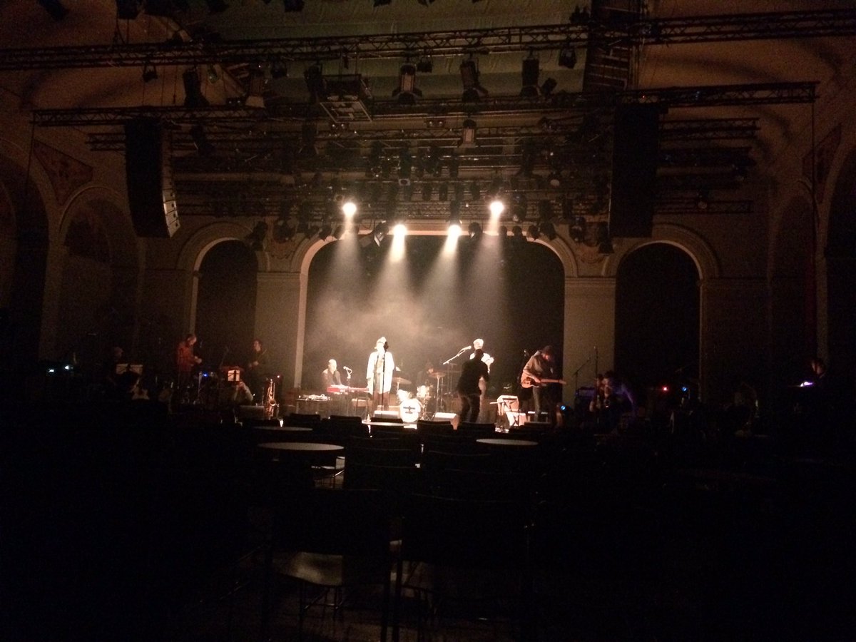 PieterKindt's tweet photo. Tonight @Handelsbeurs Ghent, #kraakpand! #moker @lucyandthebird #mountsoon #triopletenitsa all together on stage with your host @jefneve https://t.co/SZcUeGhDWW