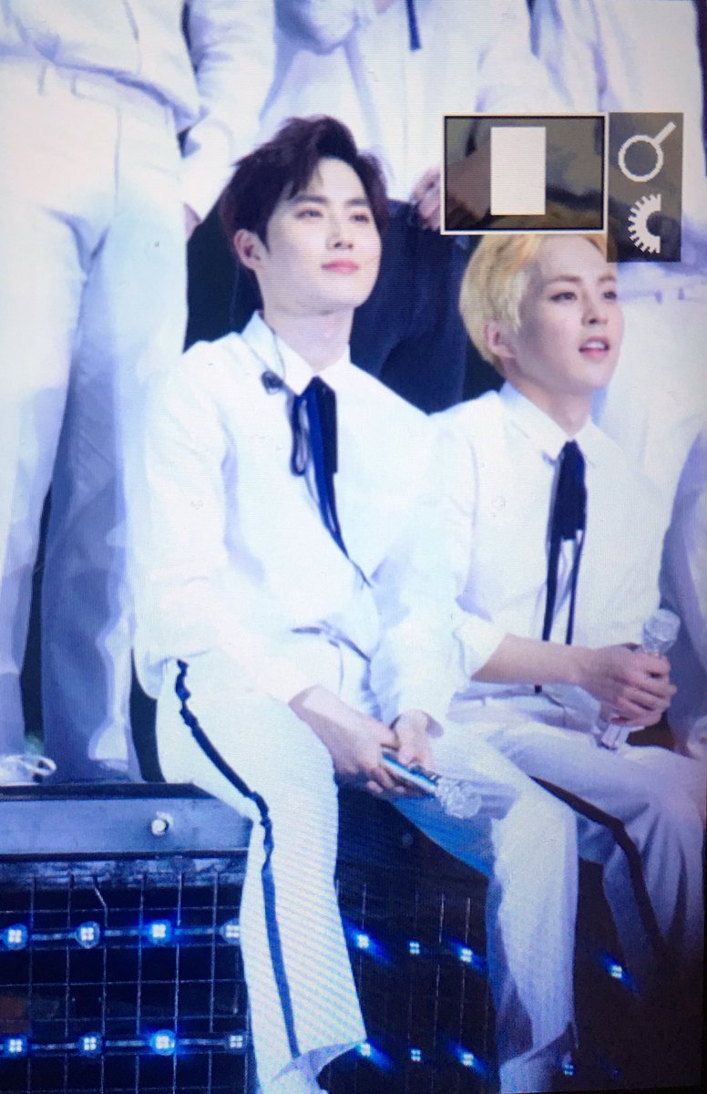 king_son_9192's tweet photo. 170211 홍콩콘서트 #SUHO https://t.co/vT0EZLjX8J