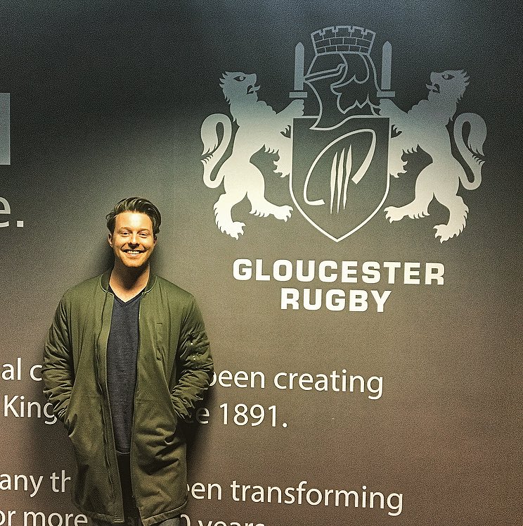 ChrisDQuigley's tweet photo. Cool venue for tonight's show @gloucesterrugby @OldCryptiansRFC #GlawsFamily https://t.co/j0BVPwOrX5