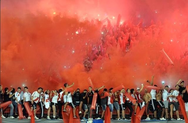 DuelosTorcidas's tweet photo. Show de festa do @CARPoficial https://t.co/cWmaFIoRxK