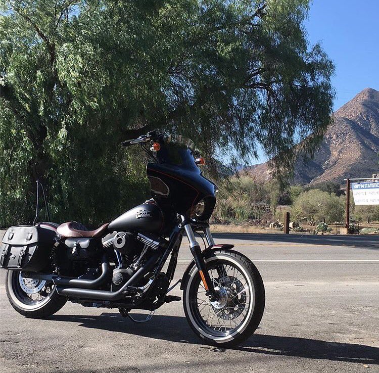 memshades's tweet photo. @ton_up_guy #Dyna #FXDB #StreetBob #BatwingFairing https://t.co/gghEdeyxUs