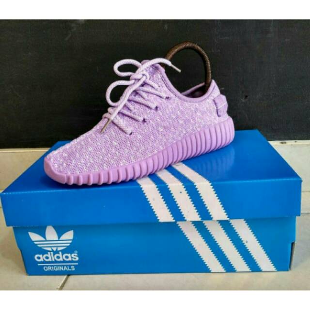 Saya menjual Adidas yeezy... seharga Rp200.000. Dapatkan produk ini hanya di Shopee! shopee.co.id/sepatumurahban… #ShopeeID