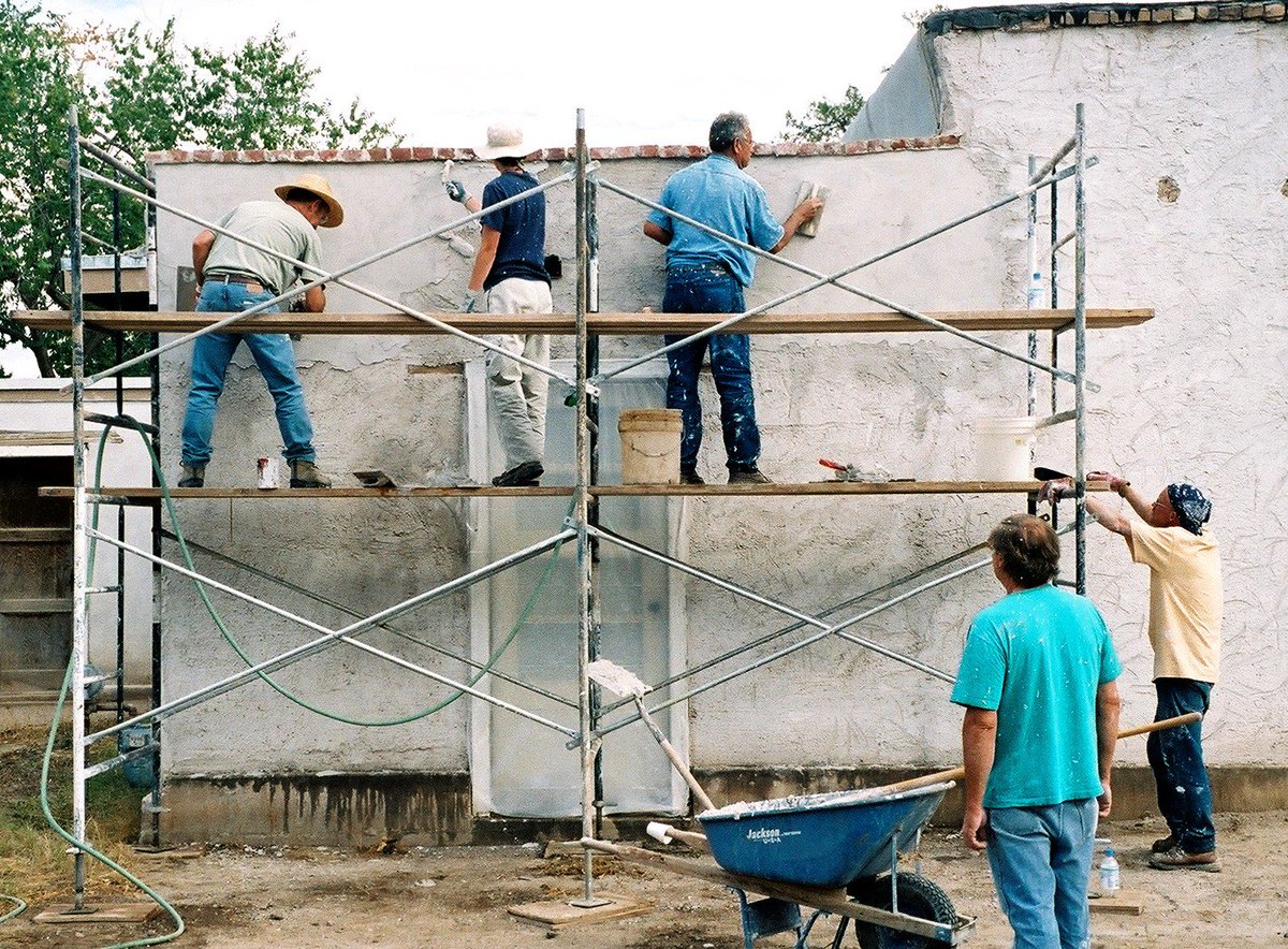designwbenefits's tweet photo. Check out @handsonhistory effecting change thru restoring bldgs + renewing communities. Vote for them at the top of https://t.co/30vhfZ7pql! https://t.co/dQMxqoGuW1