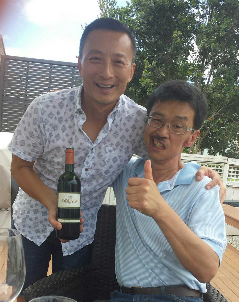 Wine2Trade's tweet image. Two #nzwine reviewers @wineorbit &amp;amp; @winenoter sharing  an @AntinoriFamily Solaia'97 - rich &amp;amp; funky sublime