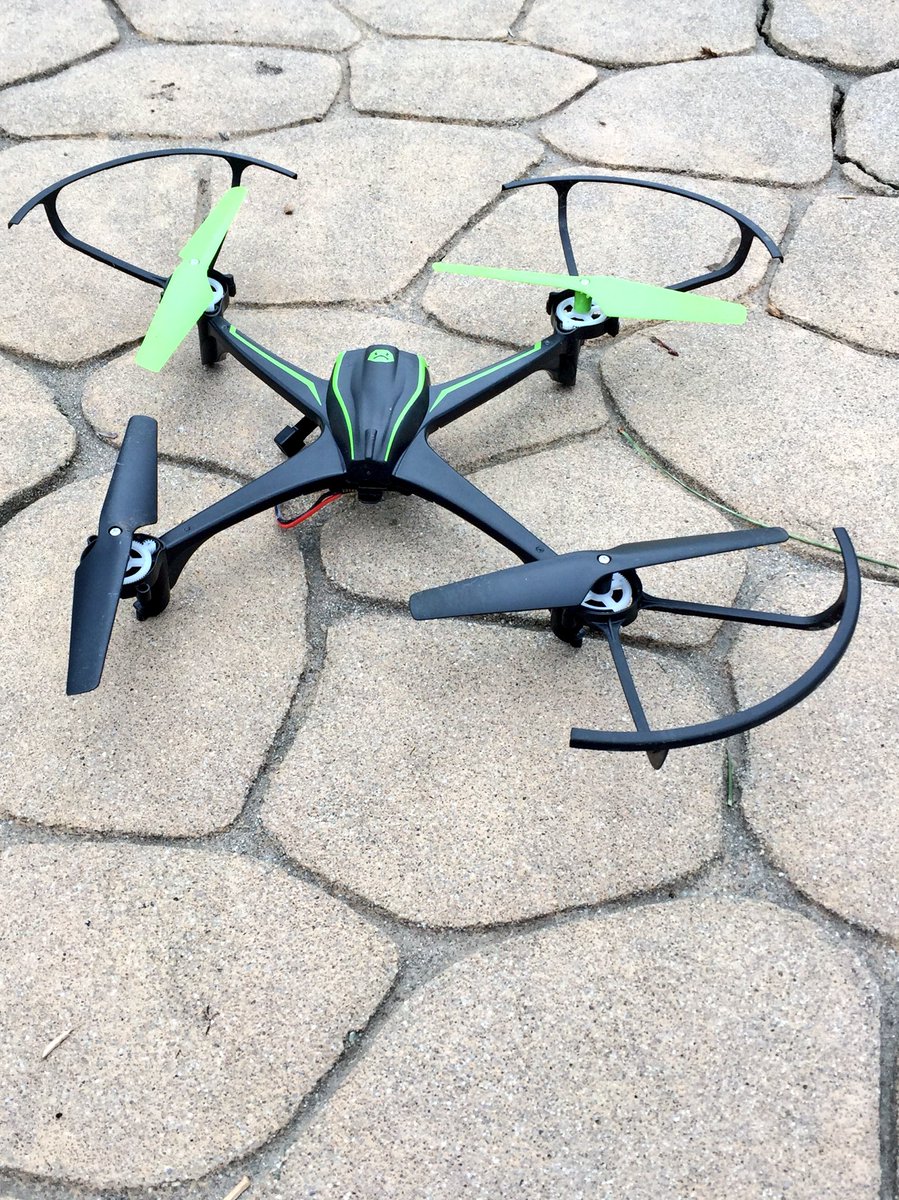 Lost a blade guard. It was eaten by a tree. #Drone