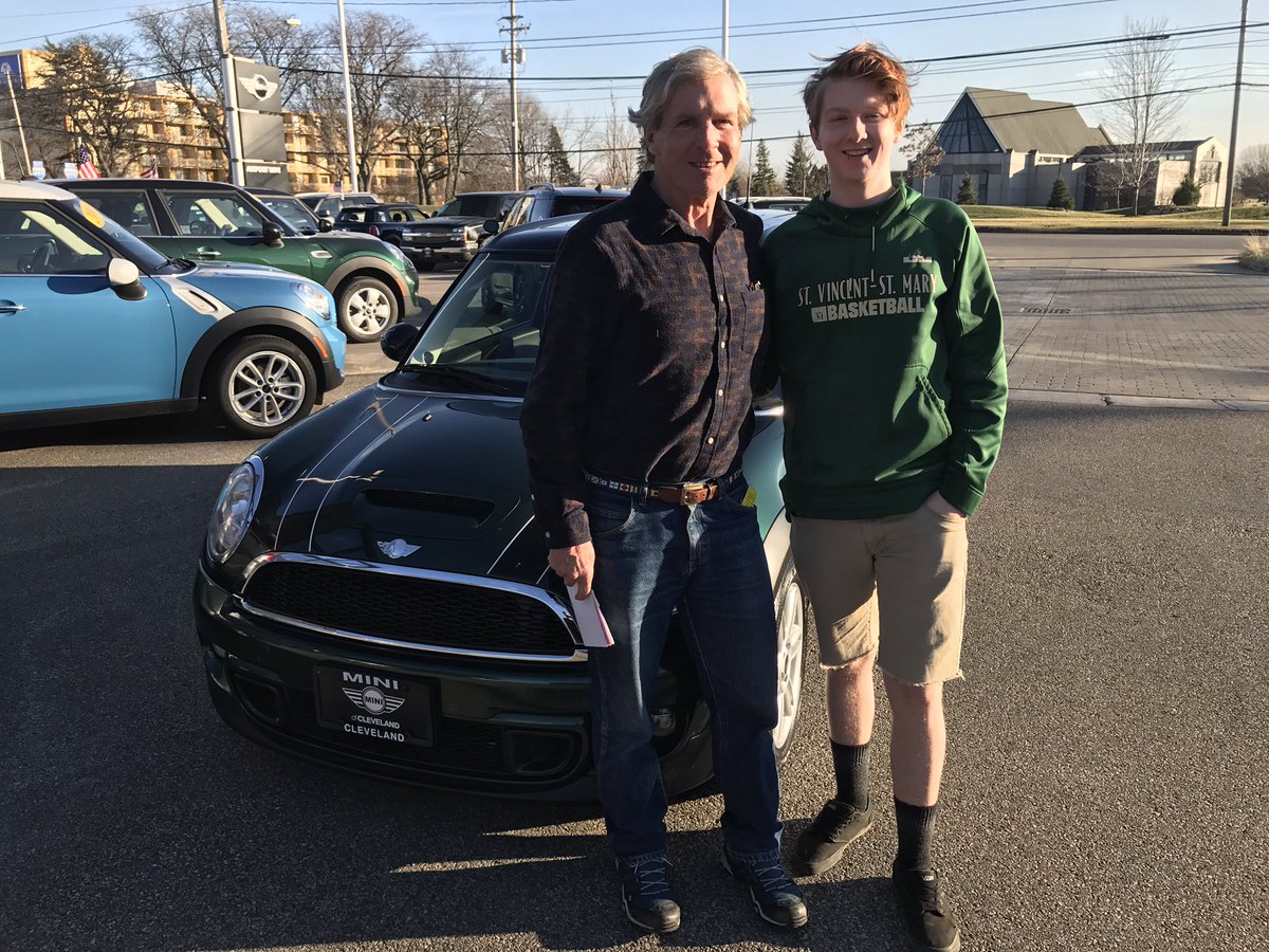 MINIofCLE's tweet photo. Thanks guys! #Clubman #savethemanuals #SVSM #MINI #Cleveland #goirish #cooper https://t.co/0FtYV3GqWY