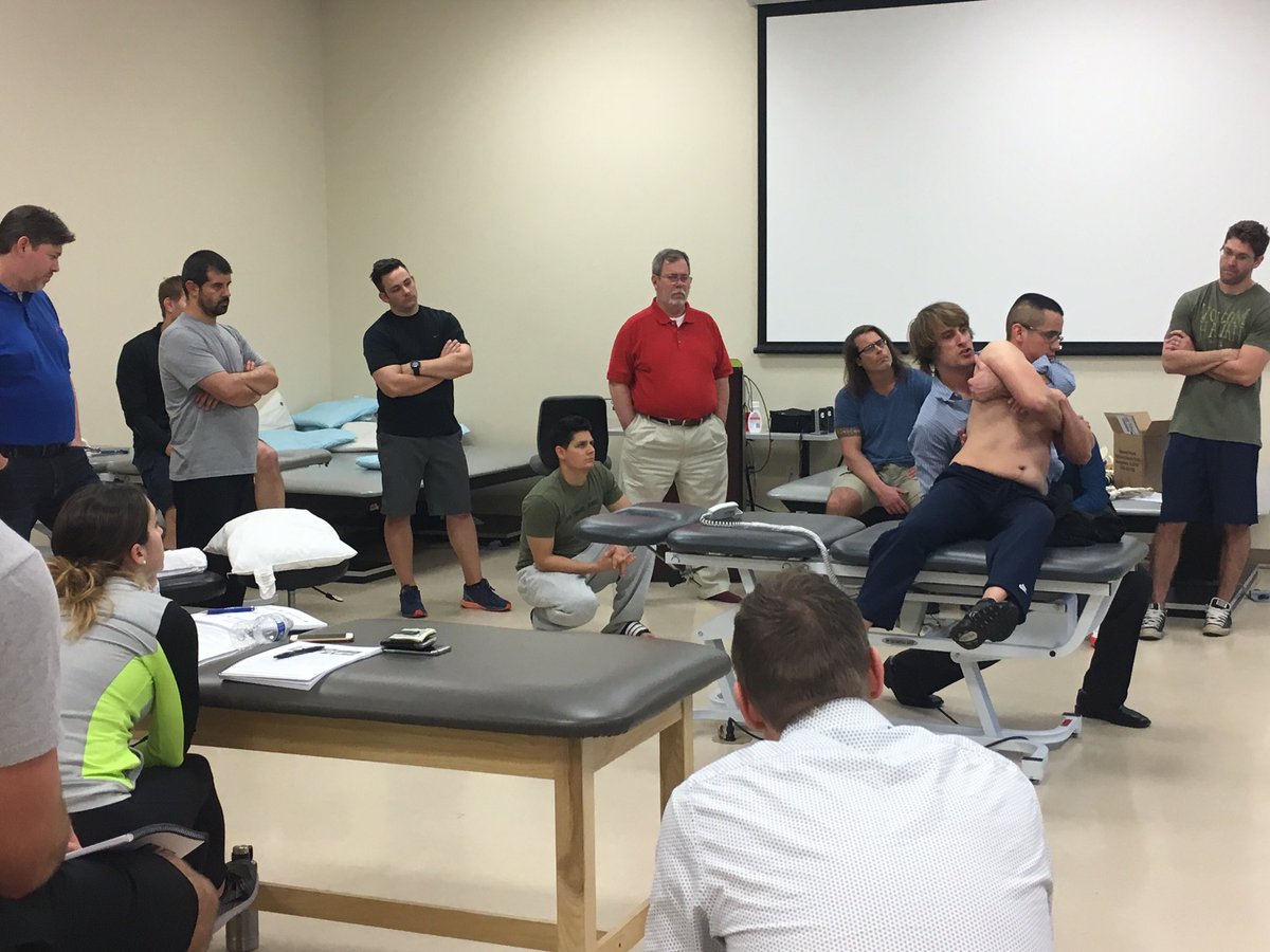 MichelleMoorePT's tweet photo. Seated rib techniques at SMT-3 in Phoenix with @RayButtsDPTPhD https://t.co/JPxI01pwVm