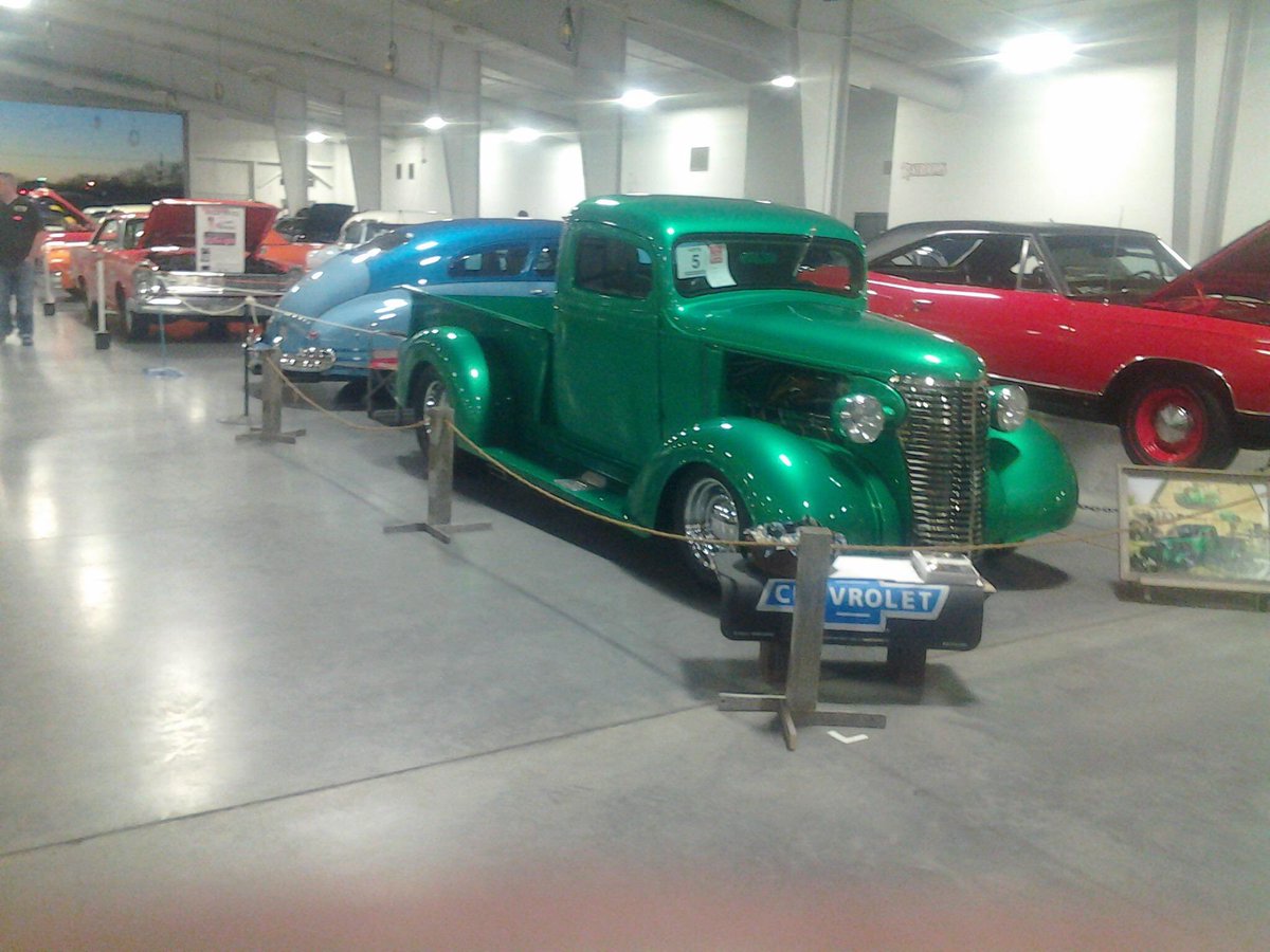 tomrempel's tweet photo. My brother's Saturday hobby 😎
#roadwarrior #38Chevy
#showoff 😂 #keepontruckin' https://t.co/bm7ygfdFLj