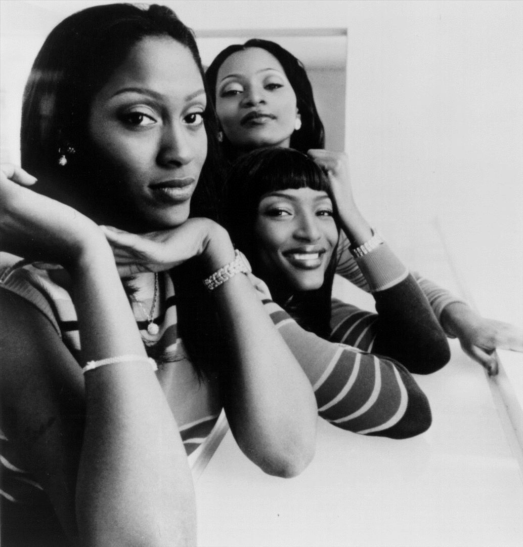 aVeryRichBish's tweet photo. 2. SWV
Members:
Lelee
Coko
Taj
They are undeniably the most underrated girl group of the 90s. They have hits for days and serve vocals. https://t.co/3W41thdk5m