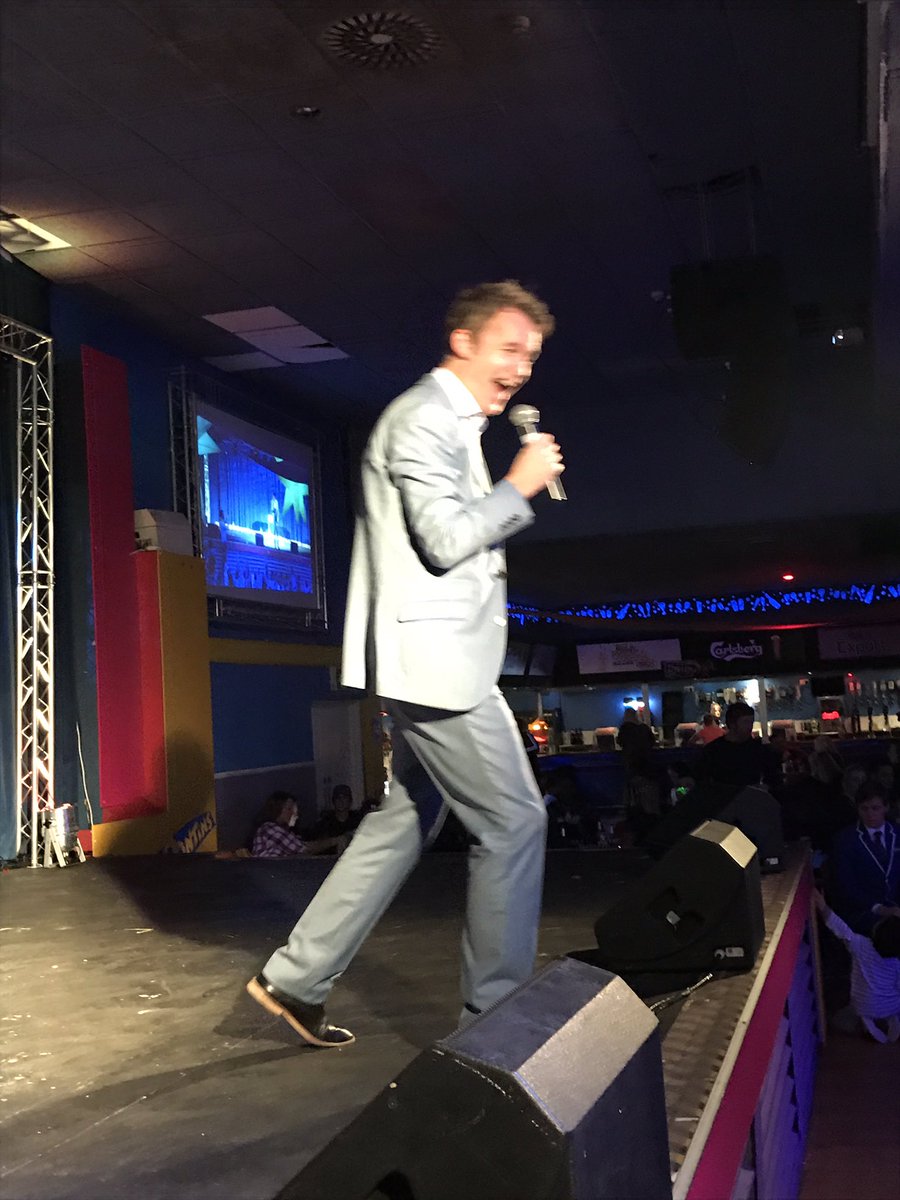 camberblues's tweet photo. Awsome night at #pontinscamber with @jon_clegg thanks mate!!! Crowd looooved ya!! 👌🏼👍🏼 see you soon https://t.co/DzpKfzl0W8
