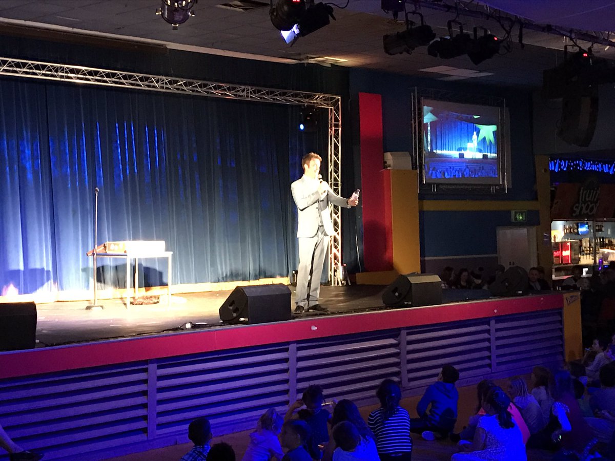 camberblues's tweet photo. Awsome night at #pontinscamber with @jon_clegg thanks mate!!! Crowd looooved ya!! 👌🏼👍🏼 see you soon https://t.co/DzpKfzl0W8