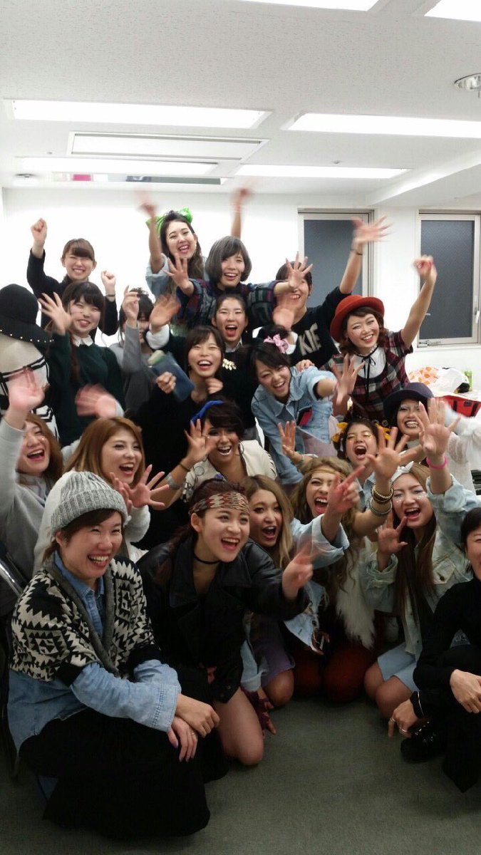 cresendmoon's tweet photo. 本番ー😫最近毎日早起きして規則正しい🤘🏽最後の思い出作り最高のものにしましょー💩💜 https://t.co/vvBjdAline