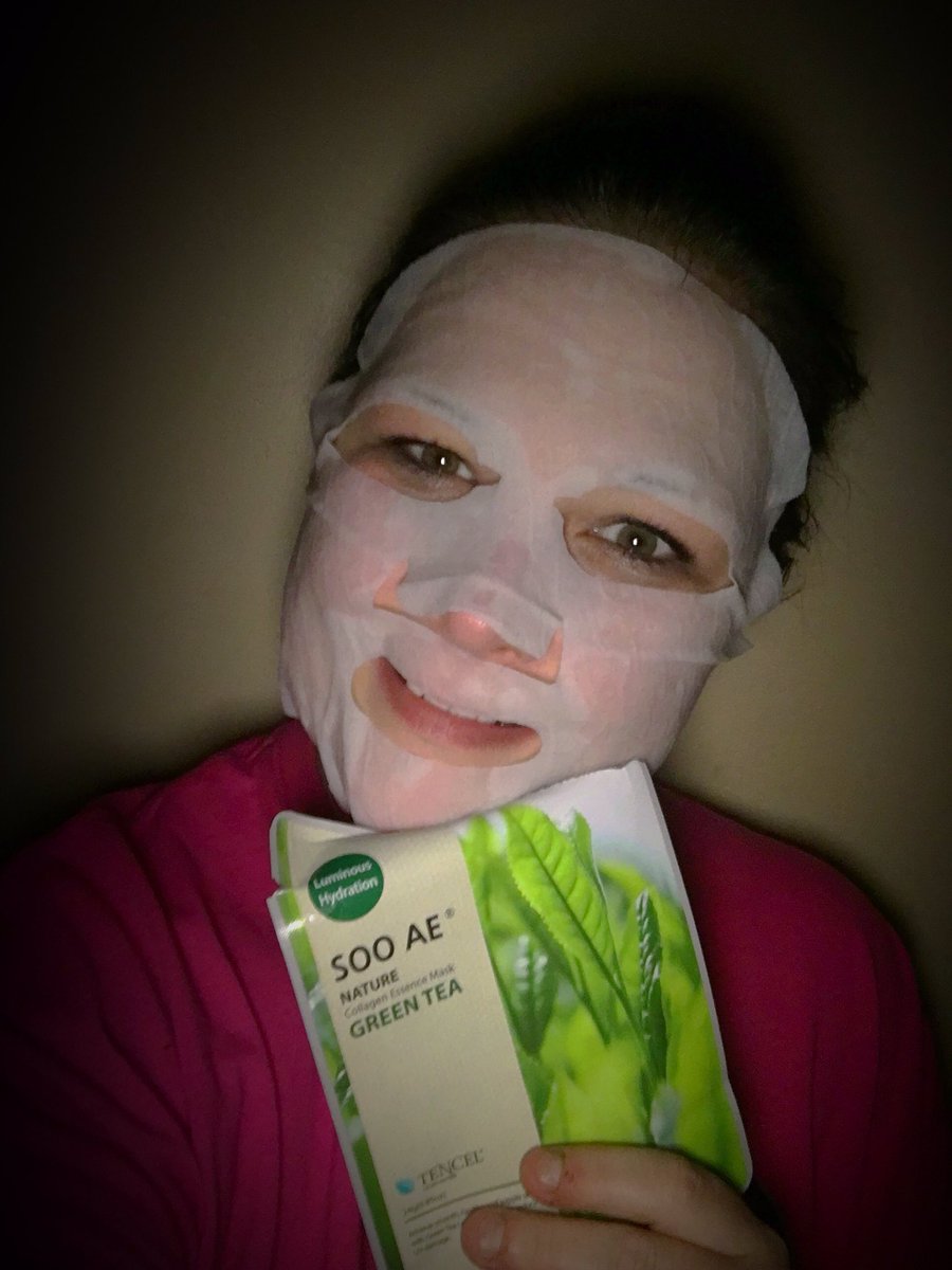 kyjuicy's tweet photo. Loving my Green Tea Collagen Essence Mask! I got in my Ipsy Glam Bag!! 
#sooaebeauty #dkcosmetics #ipsy #ipsyglambag https://t.co/2pt57xvm9E