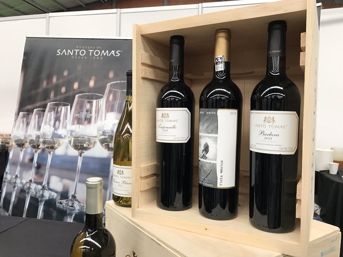 Vinazos de <a href="/GrandesVinedos/">GVF</a> maravillas de @Porchettadf apoyo incondiciinal de <a href="/drsalsamx/">drsalsamx</a> y #vinomexicano de <a href="/SantoTomas_Mx/">Bodegas de Santo Tomás</a> asi @SaboresCdMex