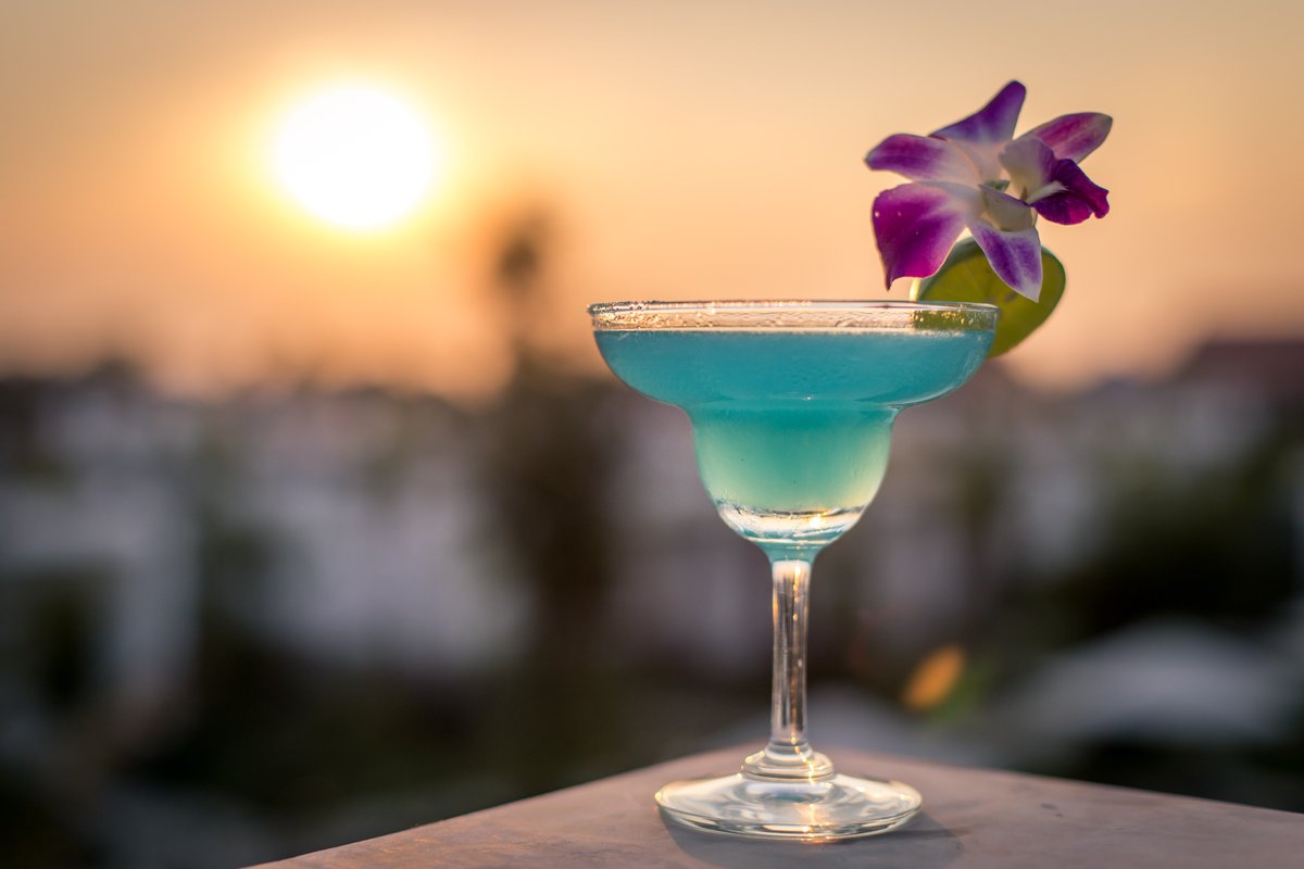 TresordAngkor's tweet photo. Relax and unwind the feeling of oneness with fresh air with cold beer or cooktails by the rooftop of #Tresor #dAngkor #Villa & #Resort #AIC https://t.co/UKj1UZInSg