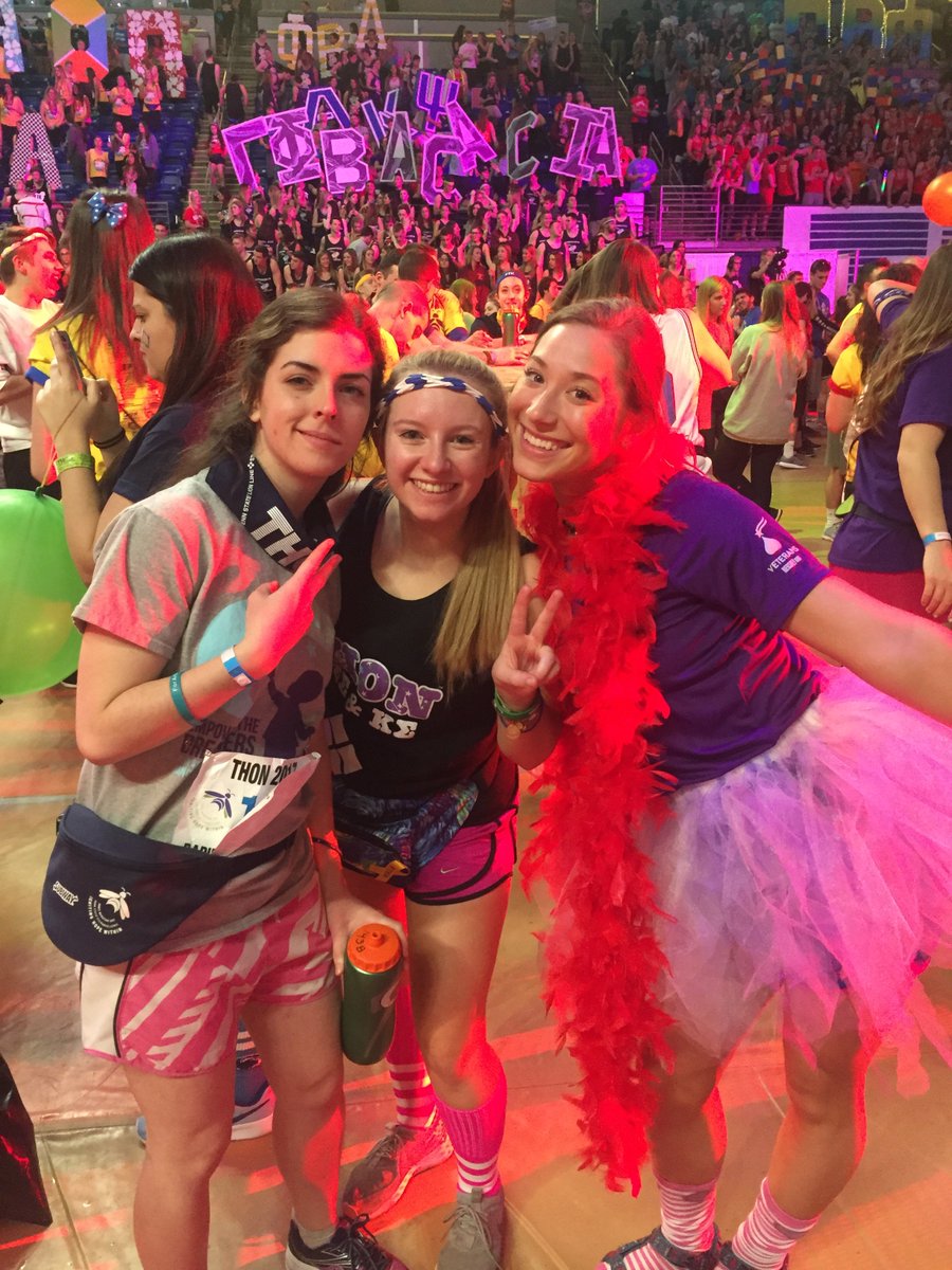 FortySixLIVE's tweet photo. Who is better to dance with than your roommates? #IgnitingHopeWithin https://t.co/5tlfjBiJTb https://t.co/s7IEFrA0YF