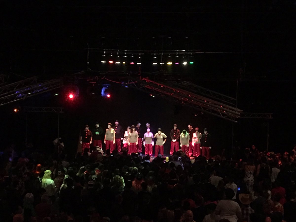 serge_hustache's tweet image. Ambiance!!
#Carnaval #Basècles #2017