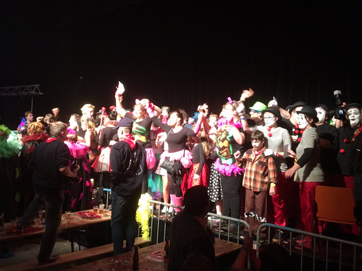 serge_hustache's tweet image. Ambiance!!
#Carnaval #Basècles #2017