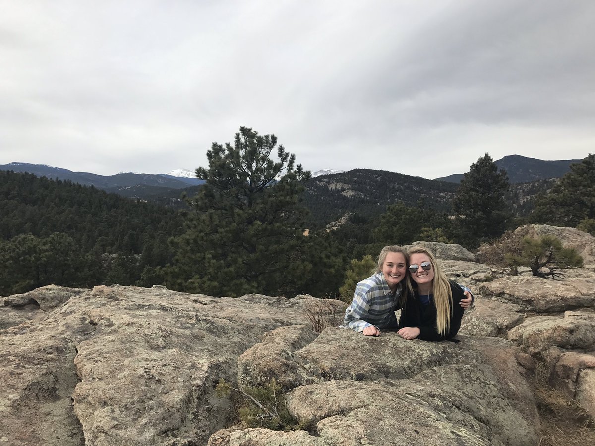 hannap9's tweet photo. Hop off the plane hop on the peak #visits💕 https://t.co/XzmNnc2ZcT