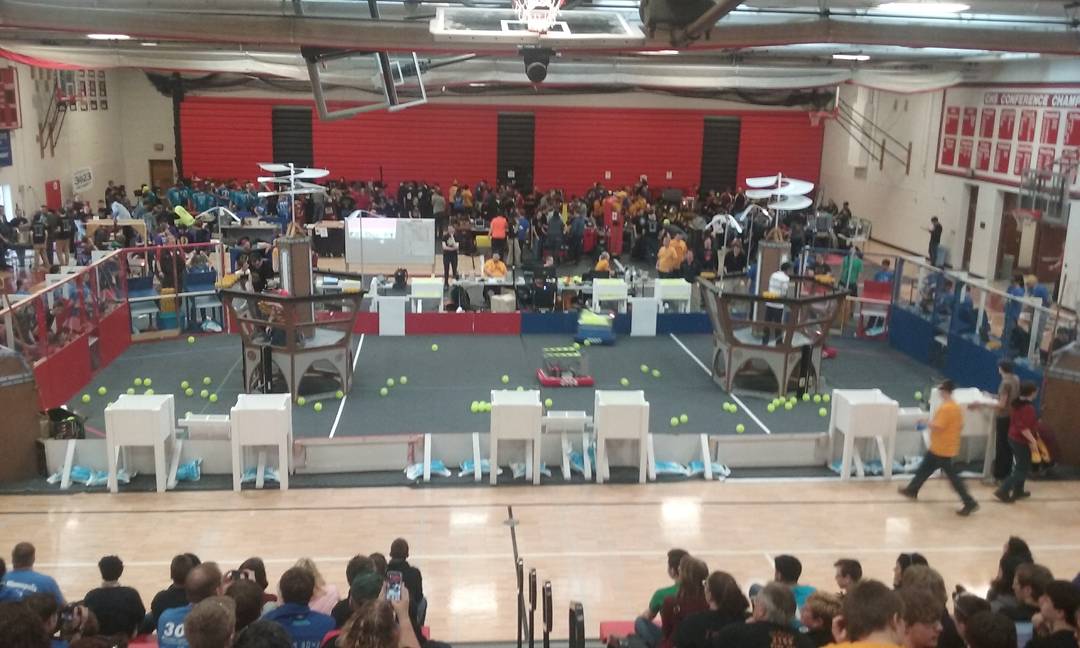 firebears2846's tweet photo. The week zero competition was great, now get ready for competition season! #weekzero #omgrobots #firebears #firststeamworks https://t.co/aEmZd2gZ6t